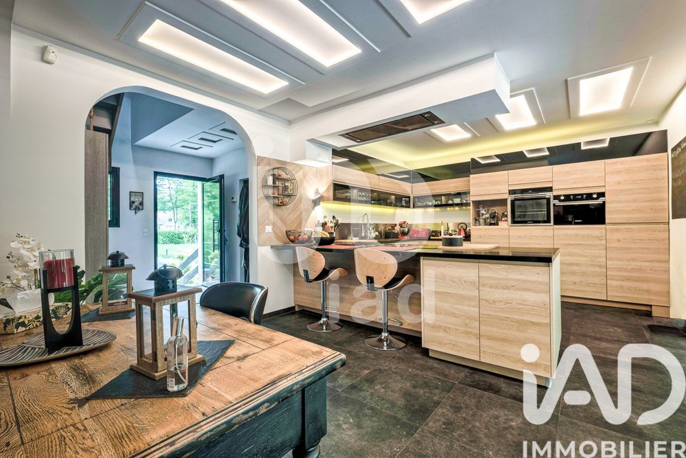 � vendre  Villa Lamorlaye (60260)