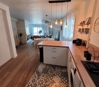  Maison � louer 7 pi�ces 195 m�