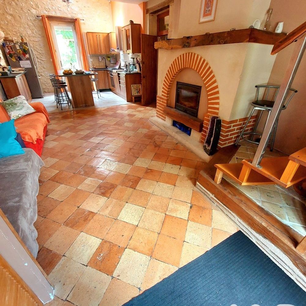 � vendre  Maison Bonneville-et-Saint-Avit-de-Fumadi�res (24230)