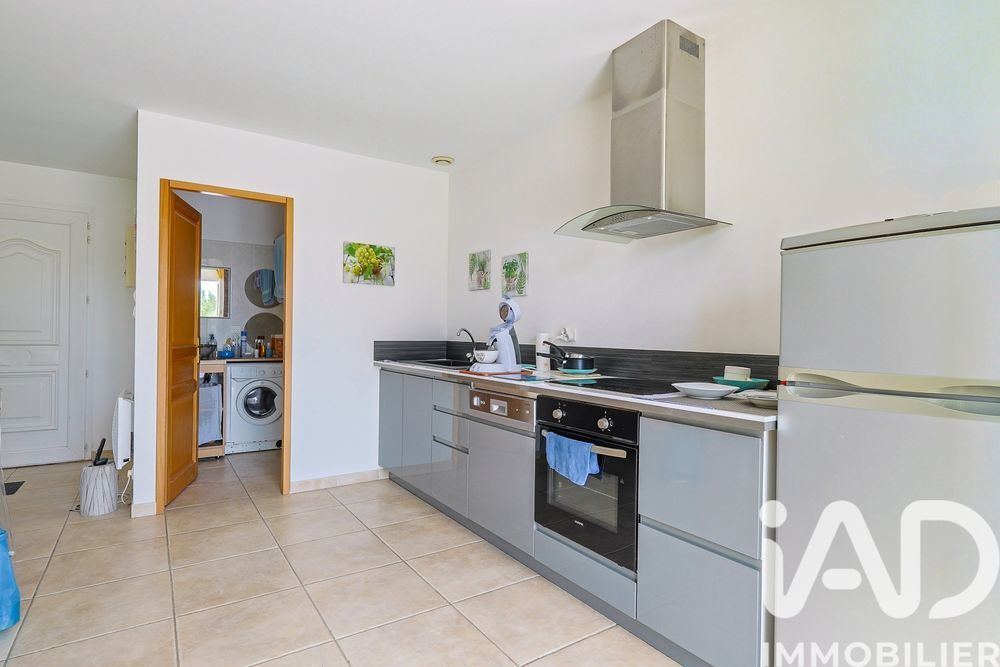 � vendre  Maison �guilles (13510)