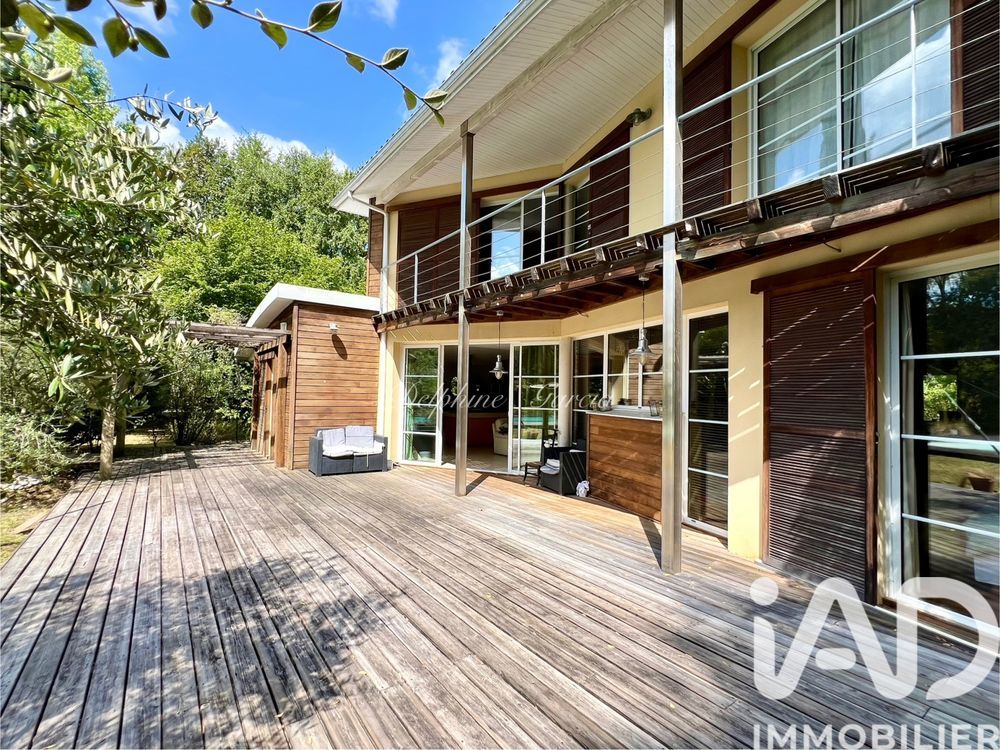 � vendre  Villa Salles (33770)