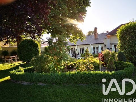   Vente Maison de village 8 pi�ces Maison - 8 pi�ce(s) - 750 m�
