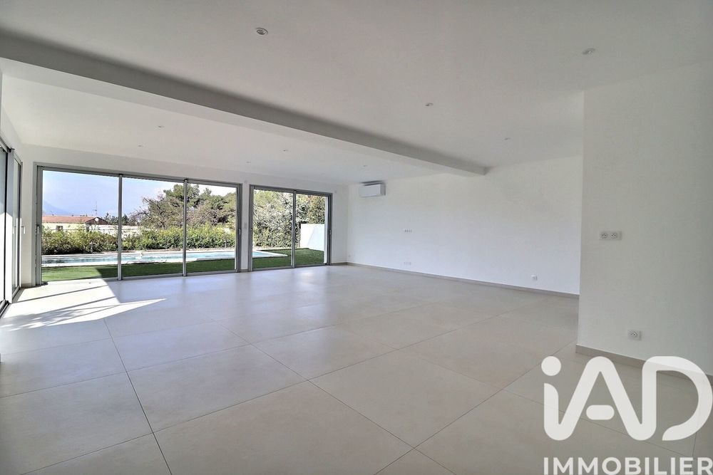 � vendre  Maison Carqueiranne (83320)