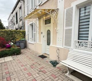  Maison � vendre 7 pi�ces 216 m�