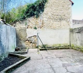  Immeuble � vendre 221 m�