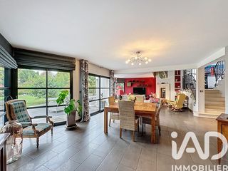  Maison � vendre 8 pi�ces 251 m�