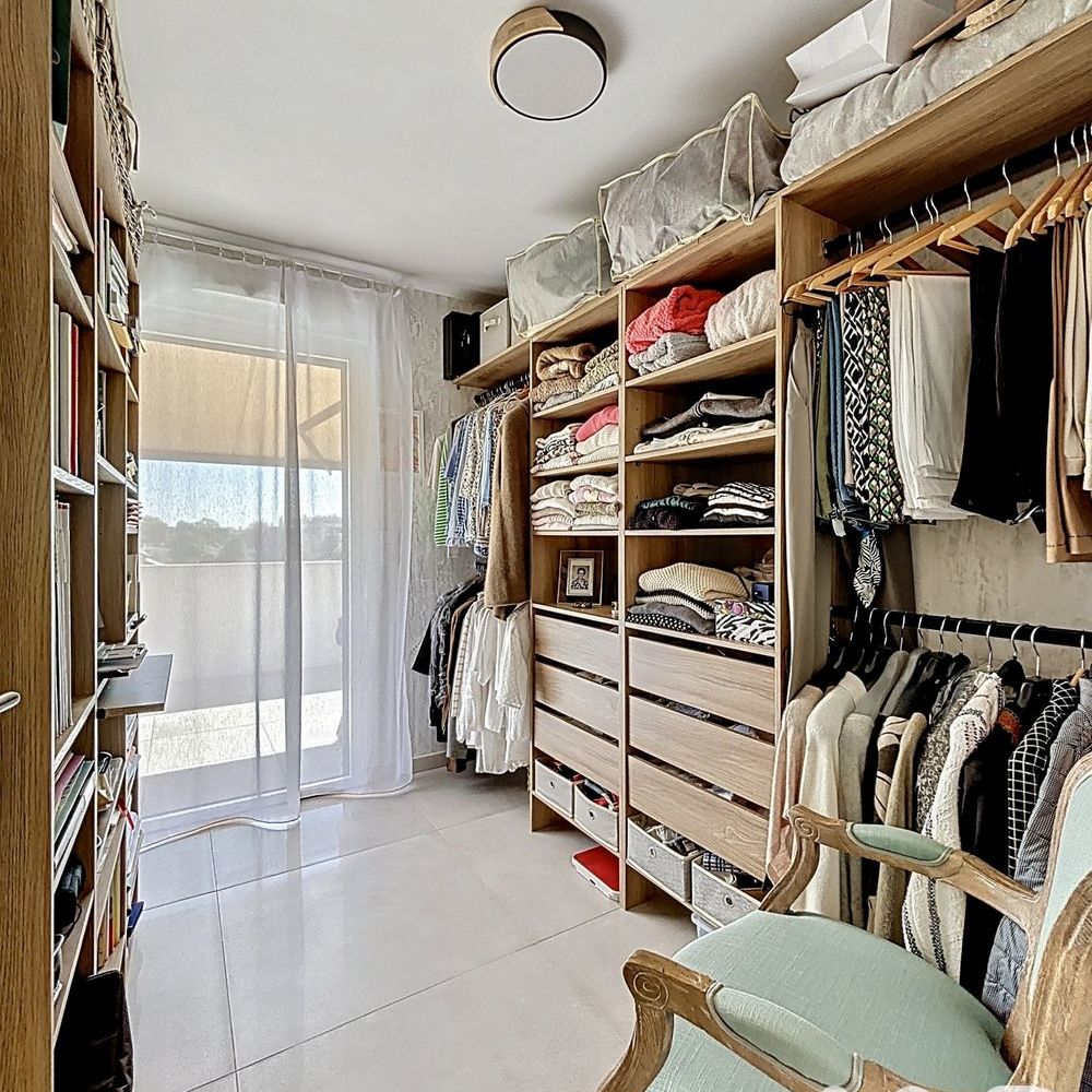 � vendre  Appartement Saint-Laurent-du-Var (06700)