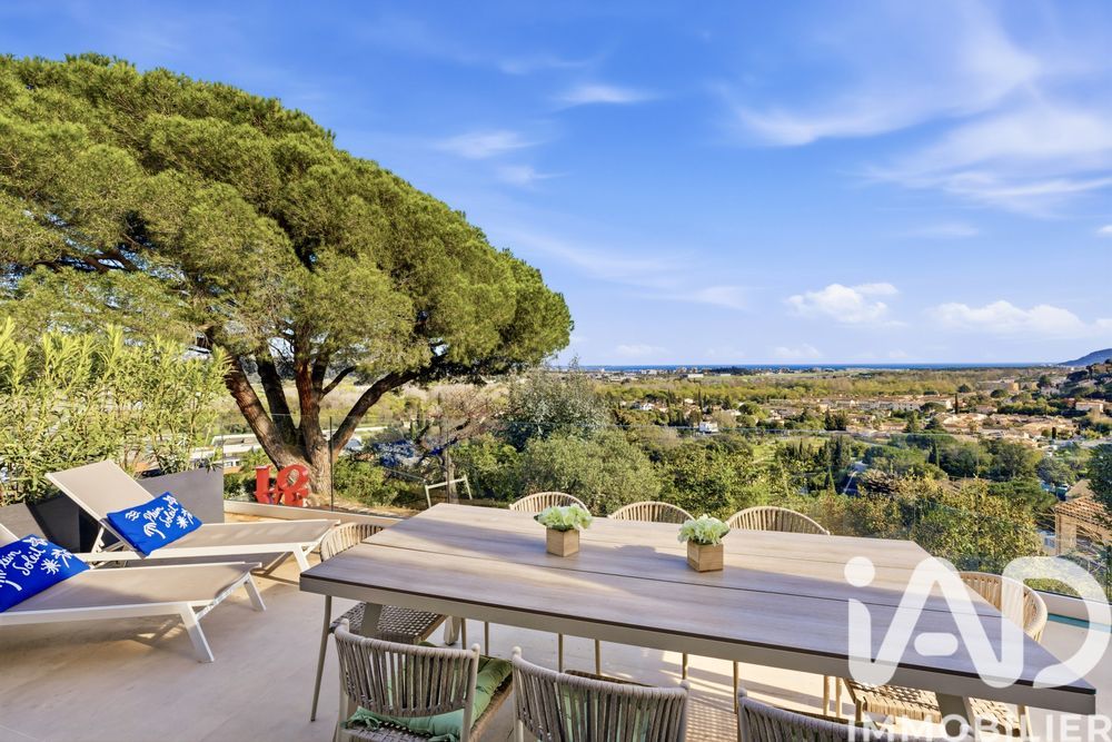 � vendre  Villa Mandelieu-la-Napoule (06210)