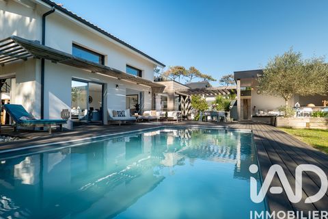   Vente Maison d'architecte 7 pi�ces Villa - 7 pi�ce(s) - 178 m�