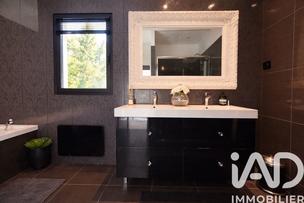 � vendre  Villa La Cadi�re-d'Azur (83740)