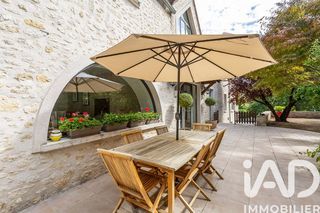  Maison � vendre 6 pi�ces 205 m�