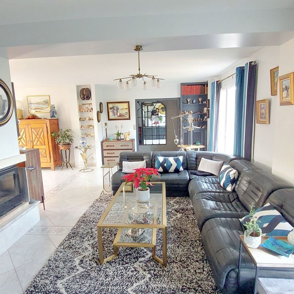 � vendre  Maison Montfort-l'Amaury (78490)