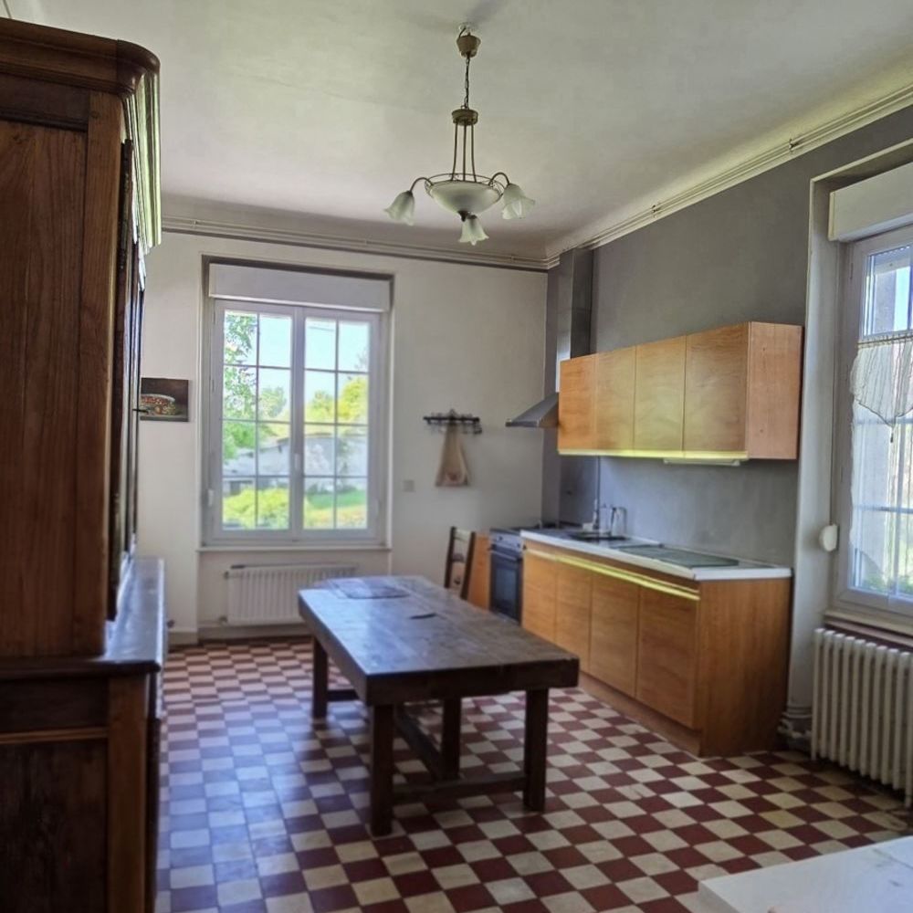 � vendre  Propri�t�/ch�teau Chamouille (02860)