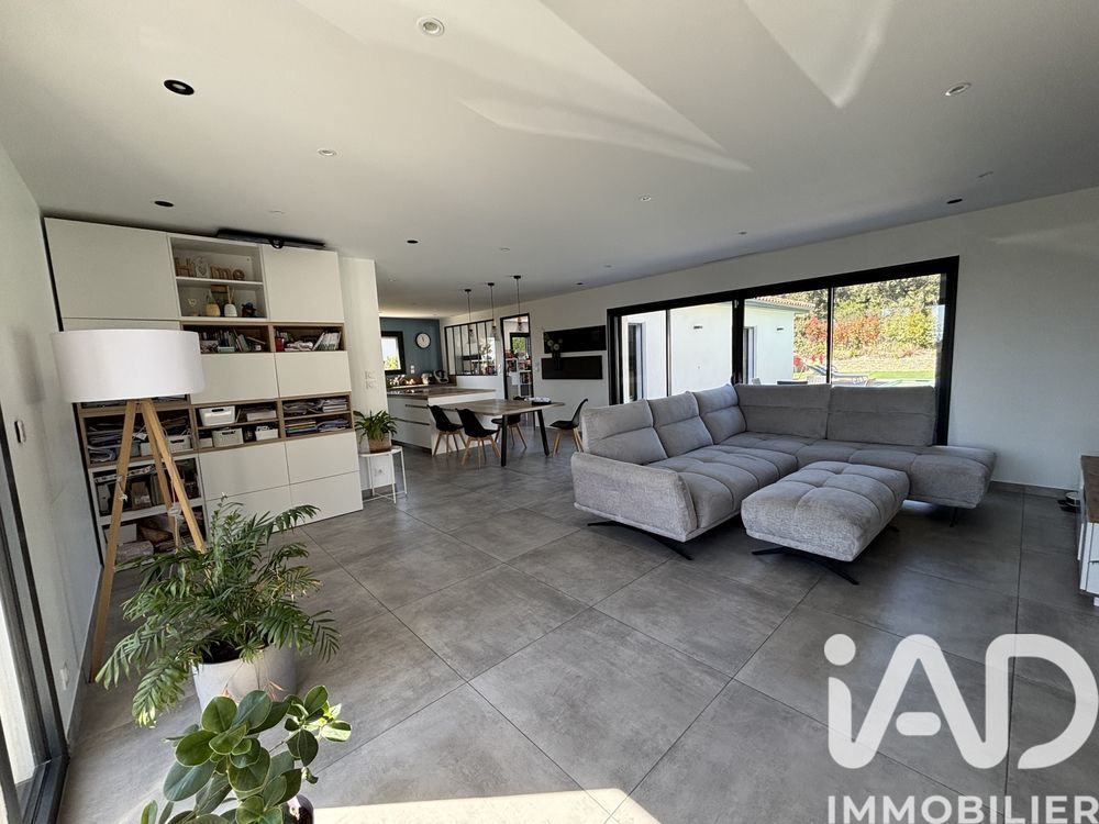 � vendre  Villa Nimes (30900)