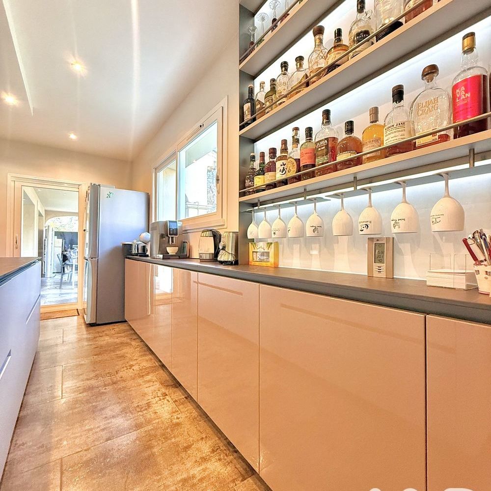 � vendre  Maison Mimet (13105)