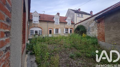   Vente Maison/villa 10 pi�ces Maison - 10 pi�ce(s) - 225 m�