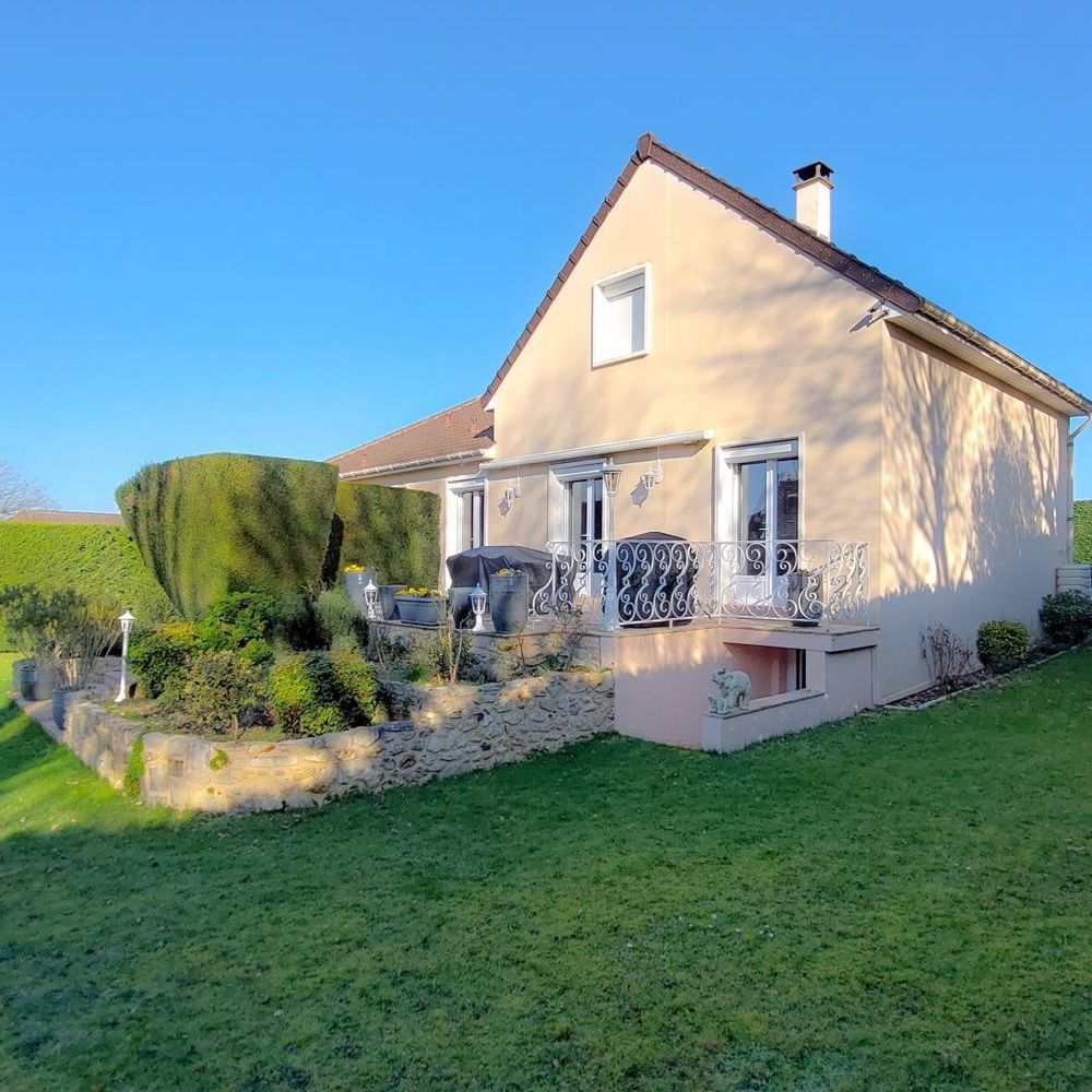 � vendre  Maison Montfort-l'Amaury (78490)