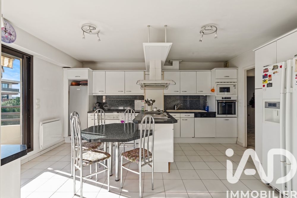 � vendre  Appartement Cagnes-sur-Mer (06800)