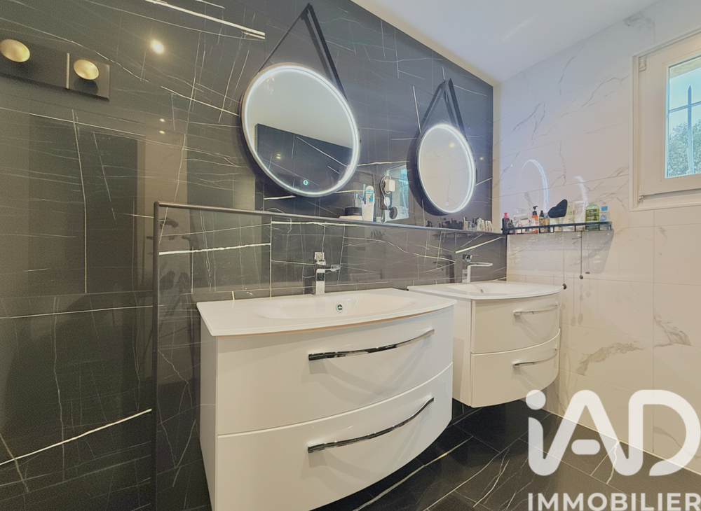 � vendre  Maison Mimet (13105)