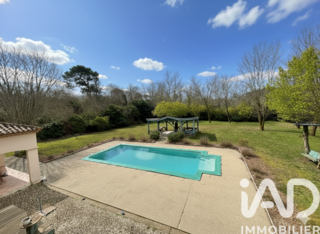  Maison � vendre 8 pi�ces 370 m�