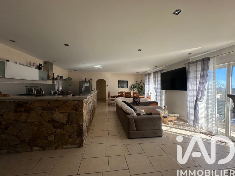� vendre  Maison Le Cannet-des-Maures (83340)