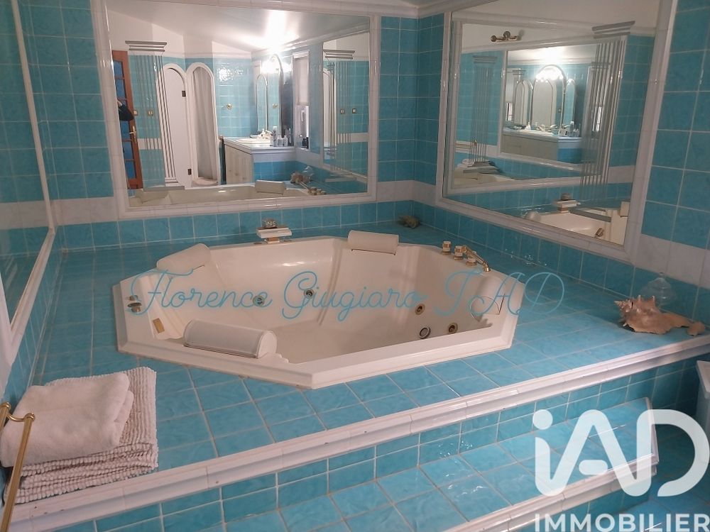 � vendre  Maison La Cadi�re-d'Azur (83740)