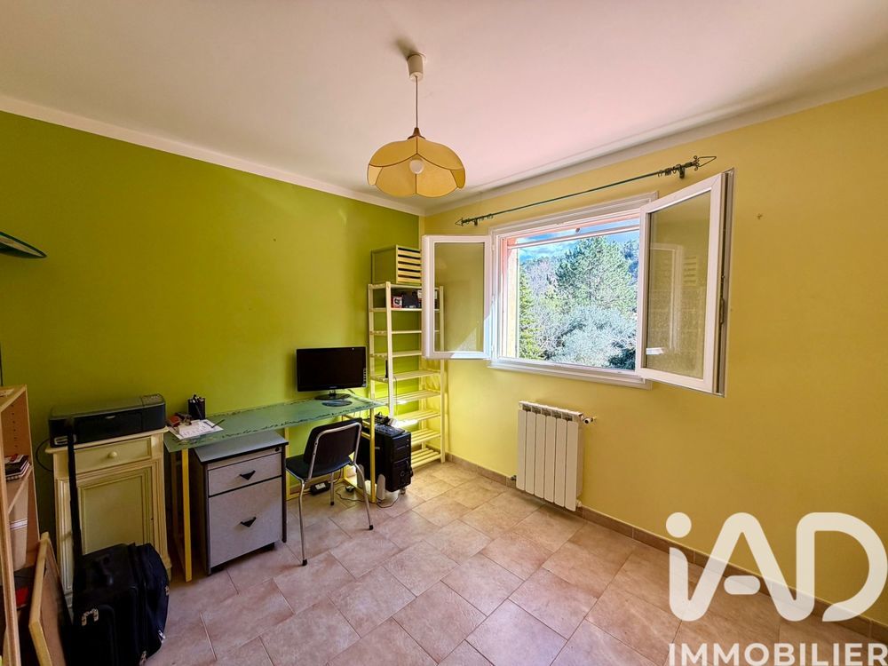 � vendre  Maison Saint-Zacharie (83640)