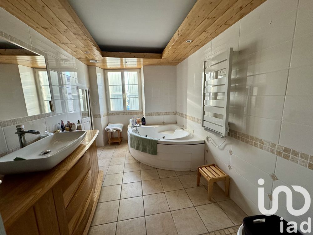 � vendre  Maison Charras (16380)