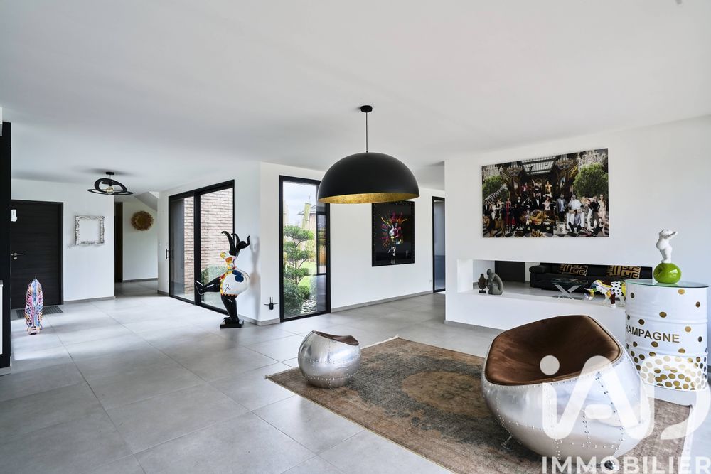 � vendre  Villa Camphin-en-P�v�le (59780)