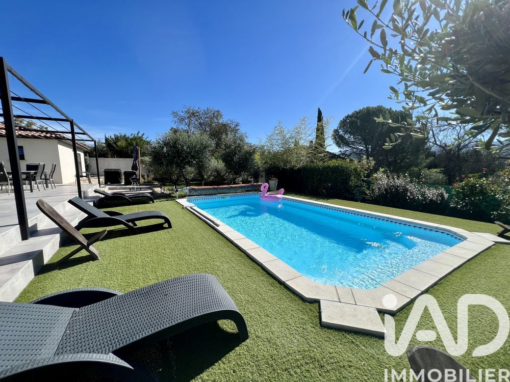 � vendre  Maison Saint-Zacharie (83640)