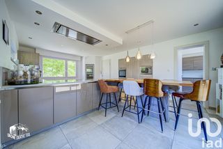  Maison � vendre 10 pi�ces 250 m�