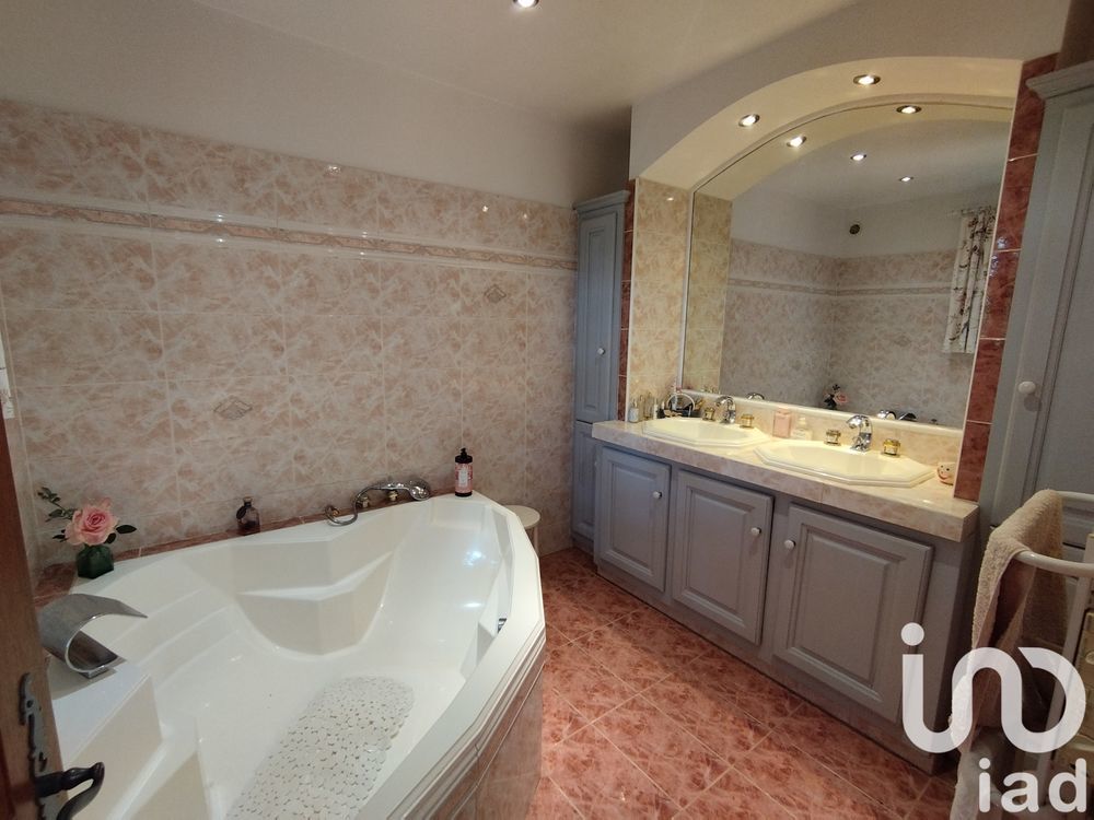 � vendre  Maison Saint-C�zaire-sur-Siagne (06530)