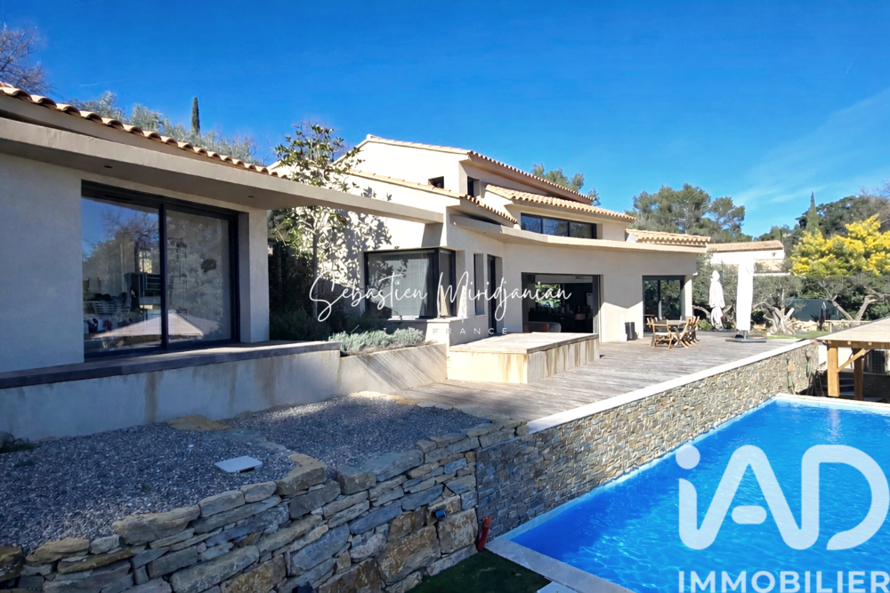 � vendre  Villa Solli�s-Ville (83210)