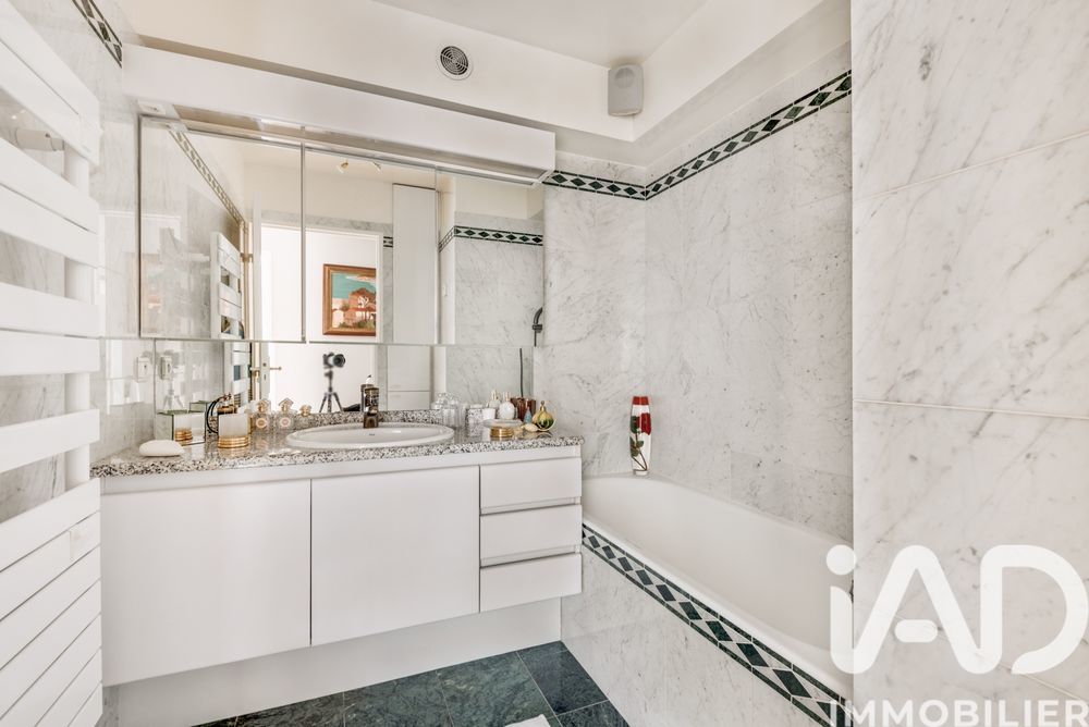 � vendre  Appartement Issy-les-Moulineaux (92130)