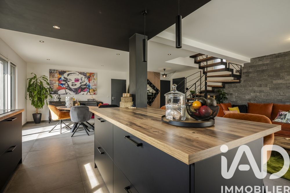 � vendre  Maison Saint-Jean-de-Gonville (01630)