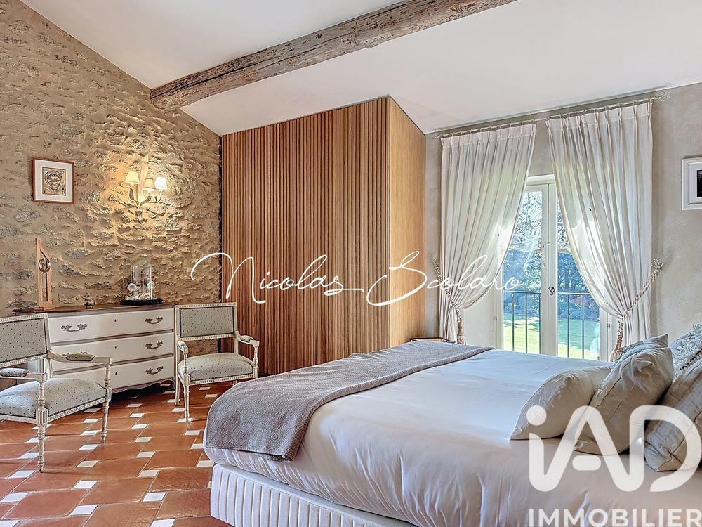 � vendre  Maison Cheval-Blanc (84460)