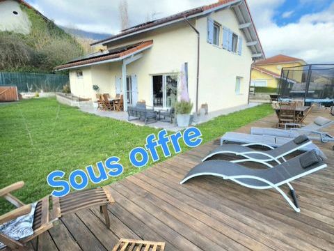   Vente Maison traditionnelle 5 pi�ces Maison - 5 pi�ce(s) - 102 m�