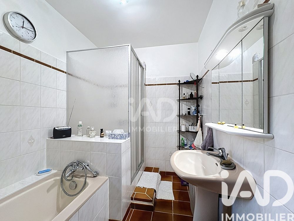 � vendre  Maison Gordes (84220)