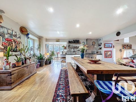   Vente Demeure 9 pi�ces Maison - 9 pi�ce(s) - 230 m�