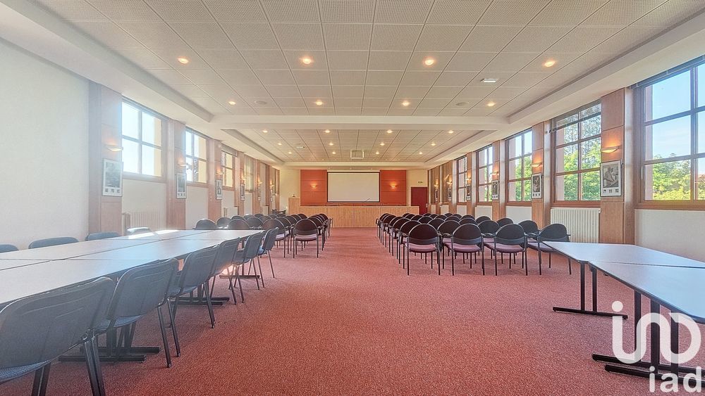 � vendre  Propri�t�/ch�teau Moulins (03000)