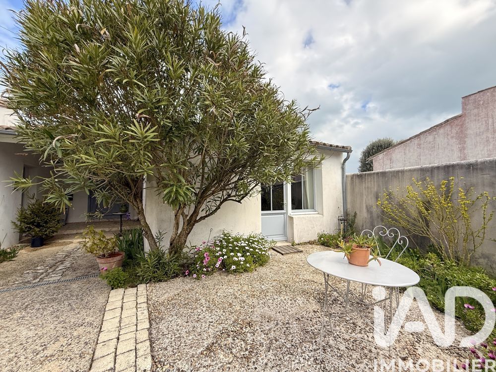 � vendre  Maison Loix (17111)