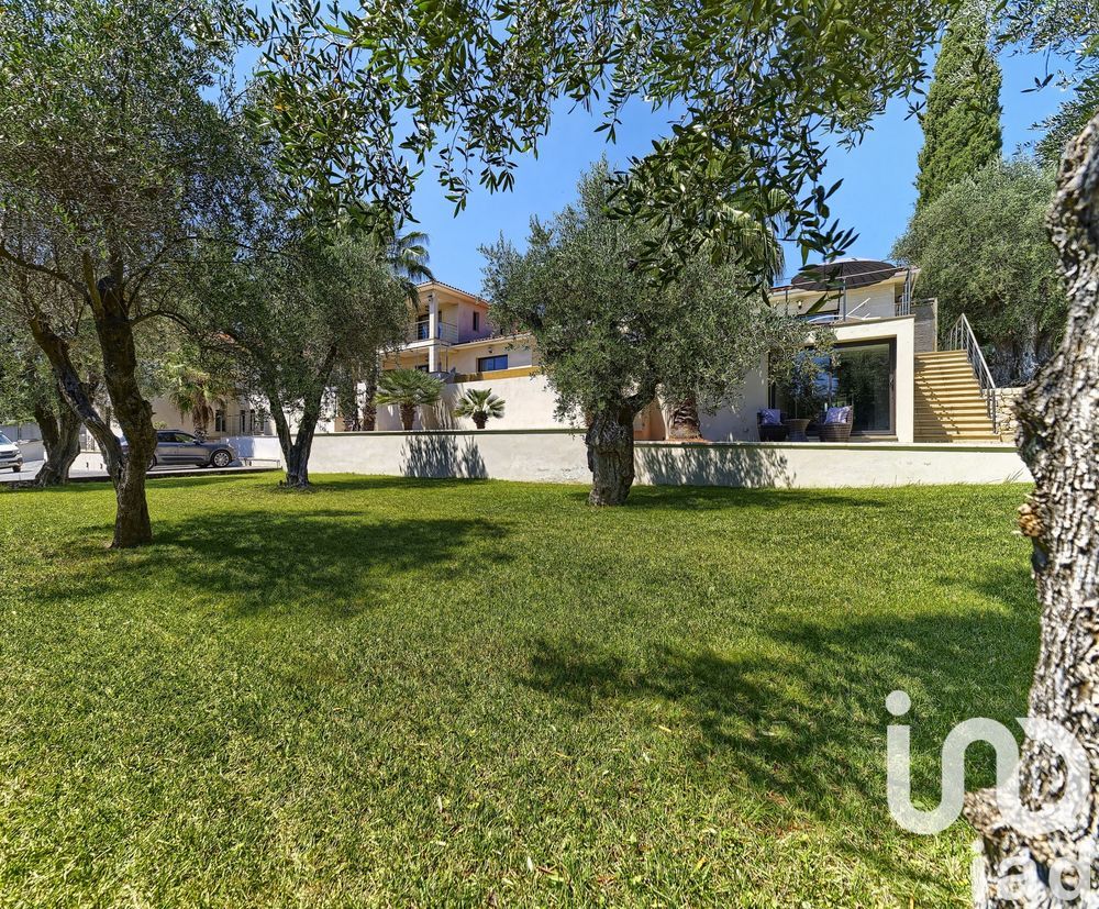 � vendre  Villa Ch�teauneuf-Grasse (06740)