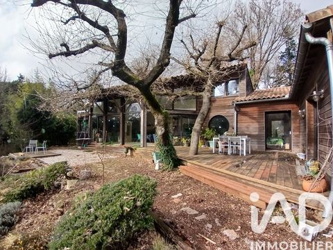   Vente Maison d'architecte 7 pi�ces Villa - 7 pi�ce(s) - 232 m�