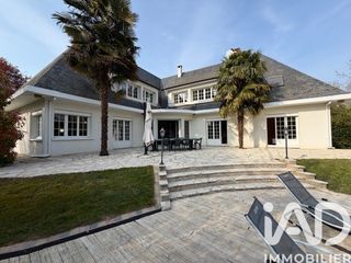  Maison � vendre 10 pi�ces 318 m�