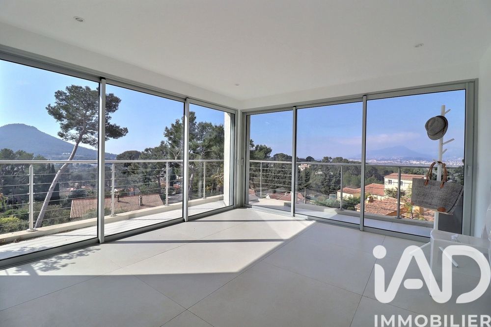 � vendre  Maison Carqueiranne (83320)