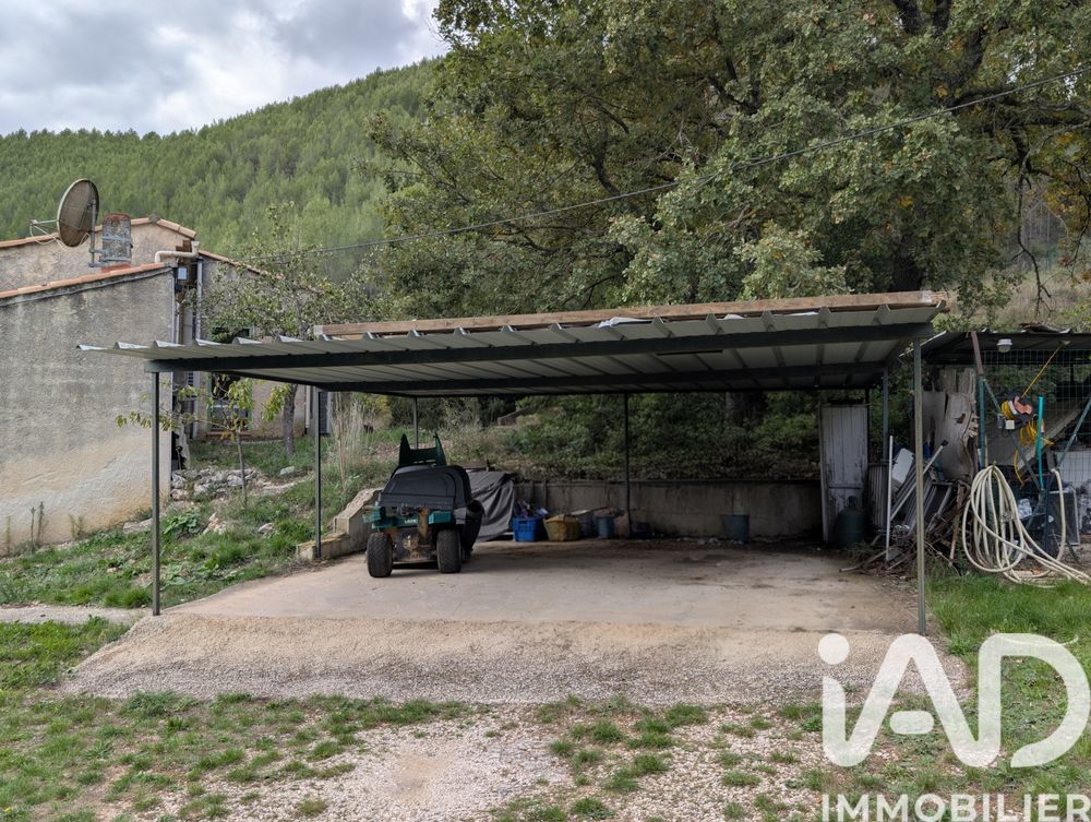 � vendre  Maison Saint-Zacharie (83640)