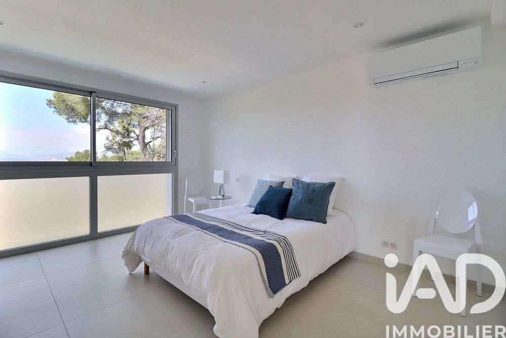 � vendre  Maison Carqueiranne (83320)