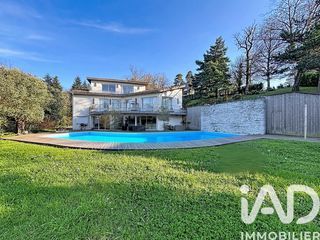  Villa � vendre 7 pi�ces 304 m�