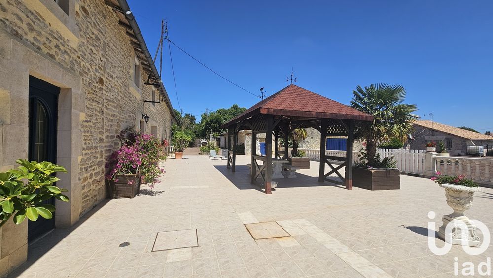 � vendre  Maison Villefagnan (16240)