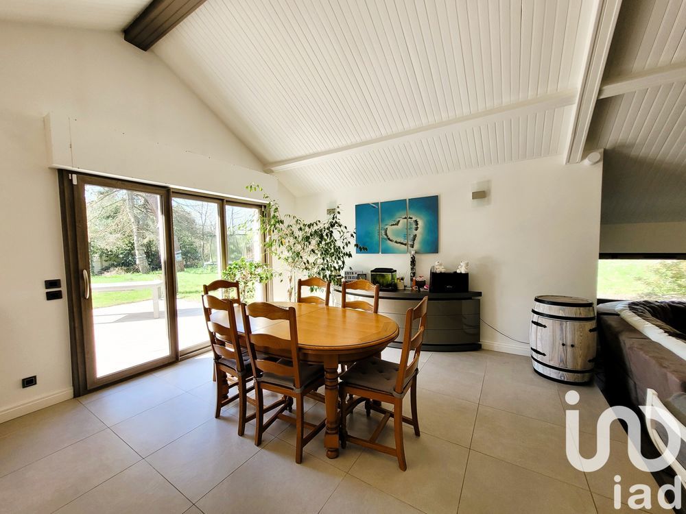 � vendre  Villa Longvilliers (78730)